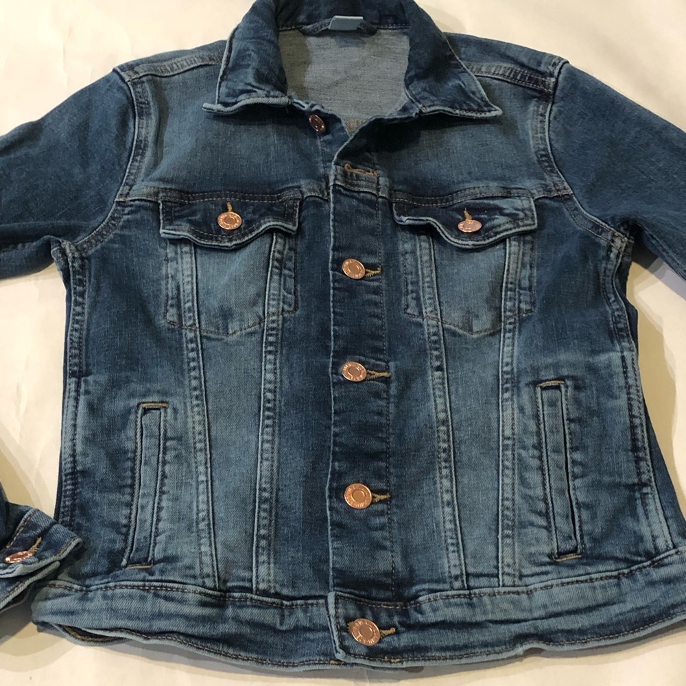 Jean jacket / denim jacket button up with pockets size 2 worn once